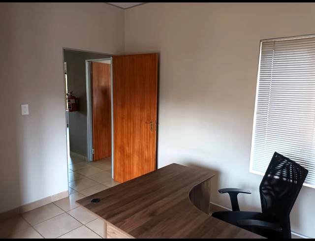 150M² BUSINESS TO LET IN CLUBVIEW
